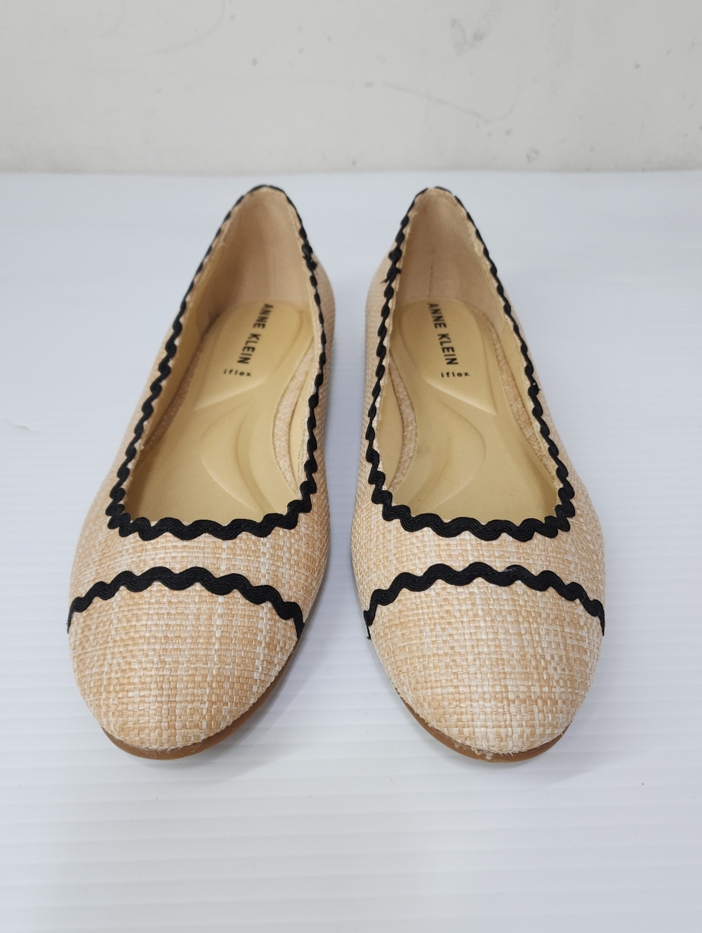 Anne Klein Scallop Trim Lux Ballet Flats - Picture 2 of 8